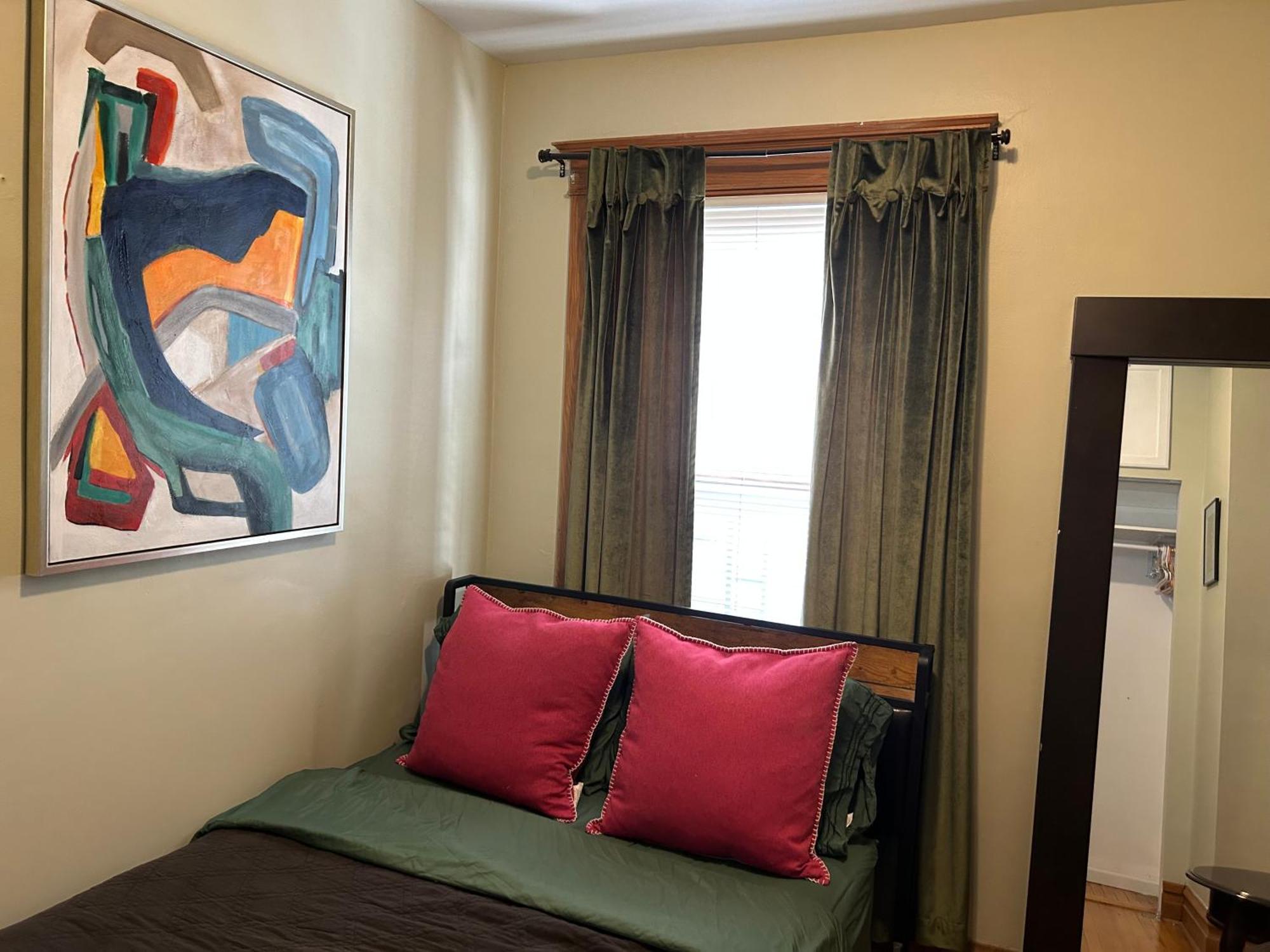 Green Room In Dorothys Bnb Chicago Exterior foto
